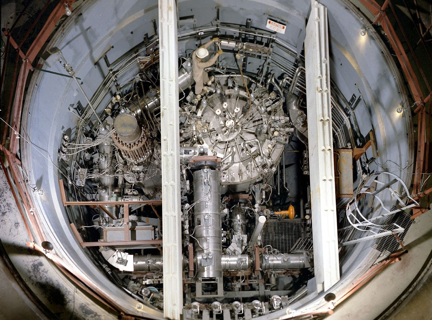 experimental_thorium-based_nuclear_reactor_1140x640.jpg