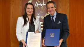 原子能機構與聯合國艾滋病規劃署合作應對宮頸癌 — 發展中國家婦女的一個主要殺手（英文）