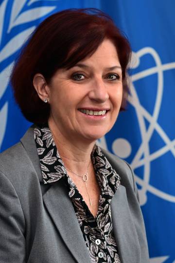 Карин Эрвью